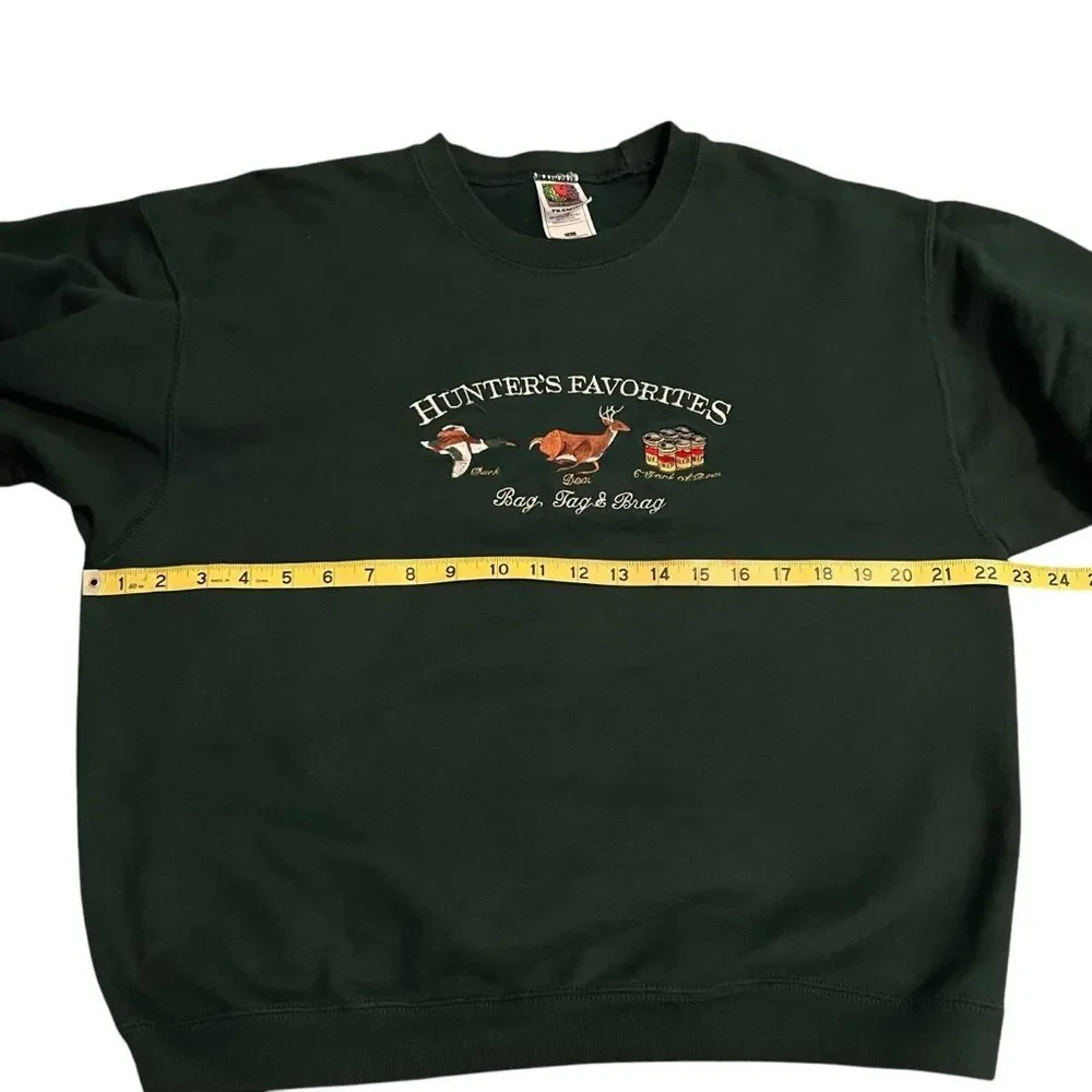 Vintage Embroidered Hunters Sweatshirt Medium Green Duck Buck Beer Bag Tag Brag - Picture 3 of 10